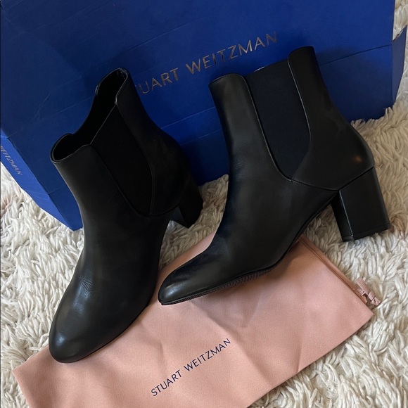 Stuart Weitzman Elegant Black Ankle Booties - Picture 1 of 4